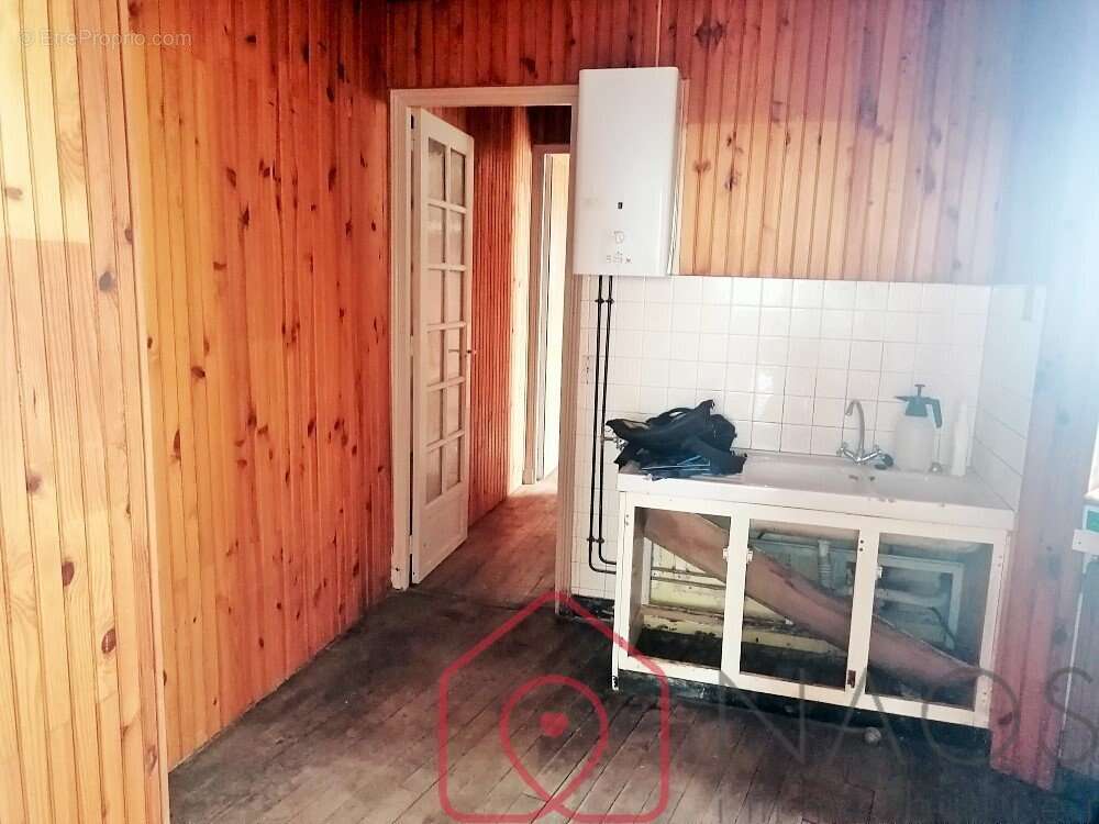 Appartement à PARIS-20E