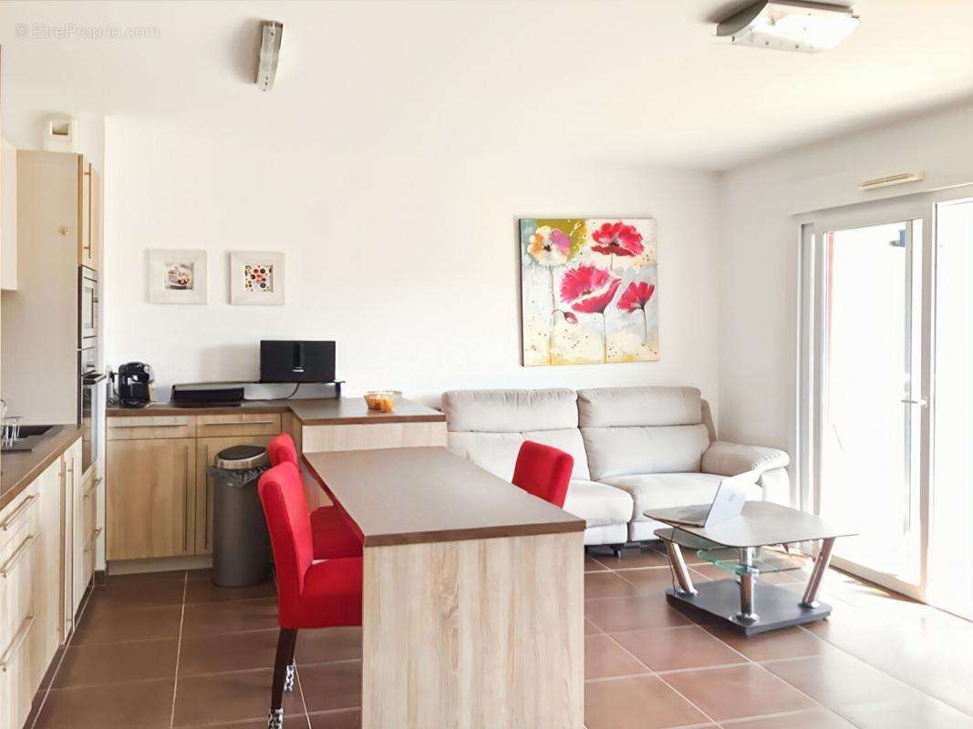 Appartement à VALLAURIS