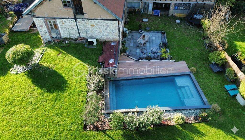 Maison à MENONCOURT