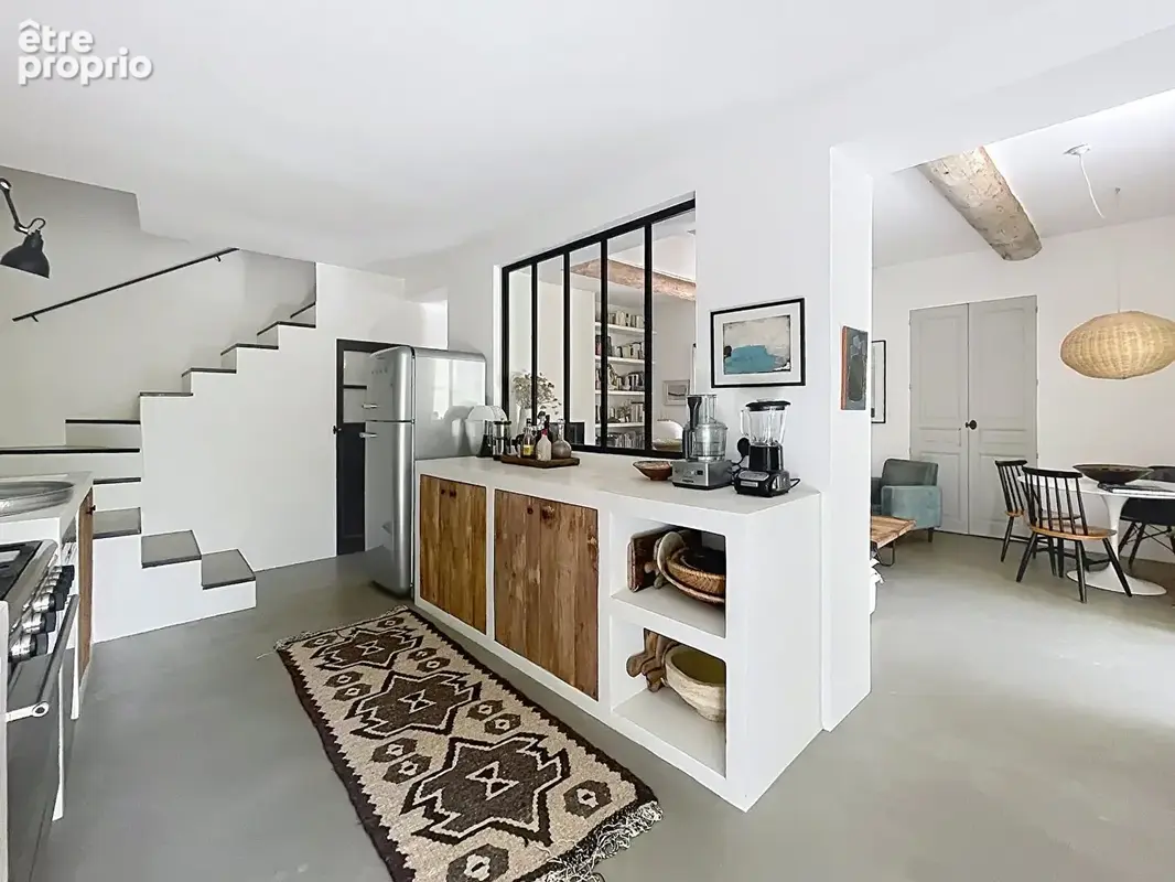 Maison en pierre rénovée, 3 chambres, double garage, jardin et piscine - photo 6