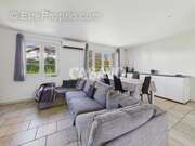 Appartement à PEYROLLES-EN-PROVENCE