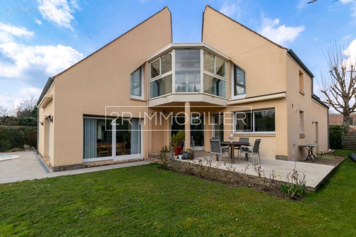 Maison à GUERMANTES