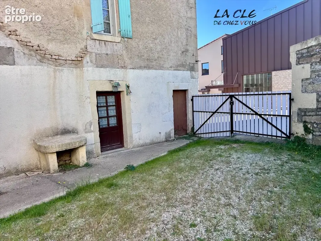 Maison ancienne avec local commercial - photo 7