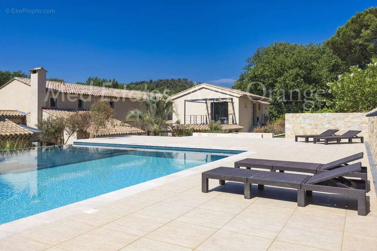 Appartement à GRIMAUD