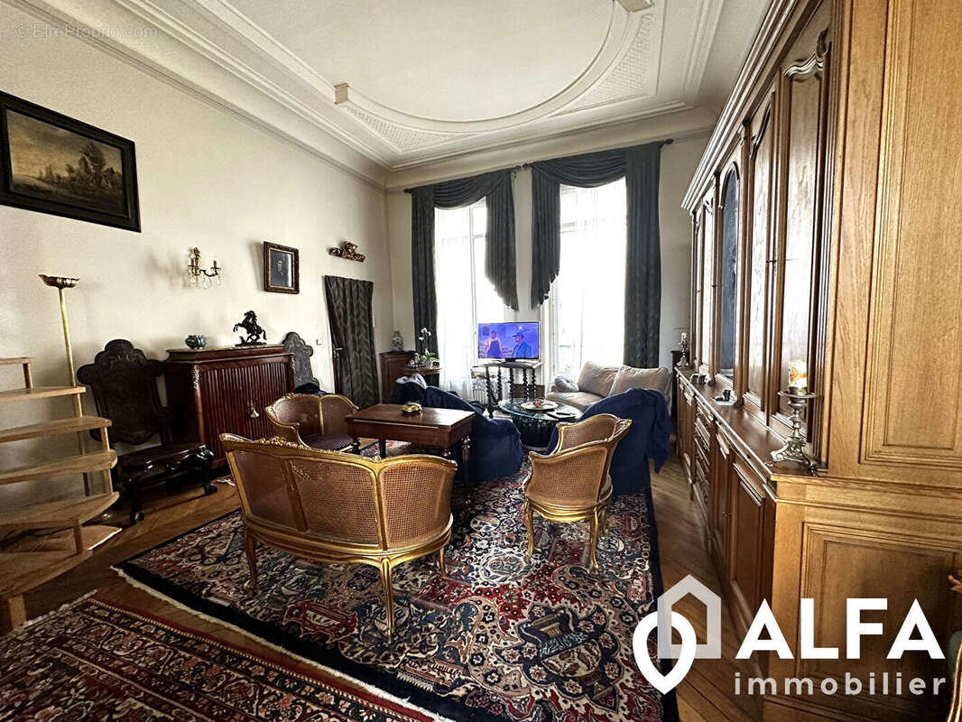 Appartement à ENGHIEN-LES-BAINS