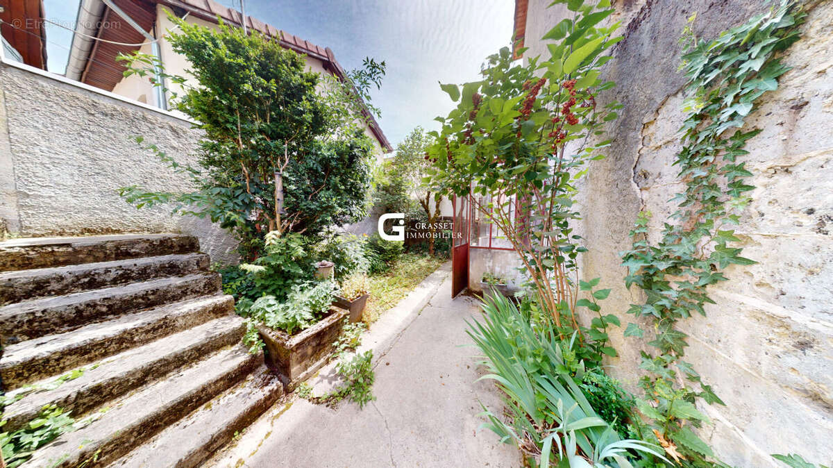 Maison familiale ou investissement,  96 m² avec garage, caves et terrain - photo 3