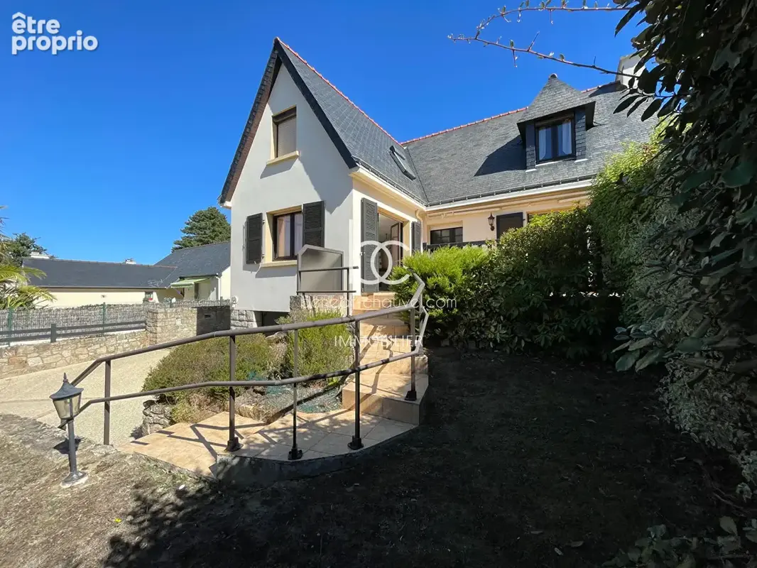 Photo Maison à Saint-Gildas-De-Rhuys au prix de 598 500€