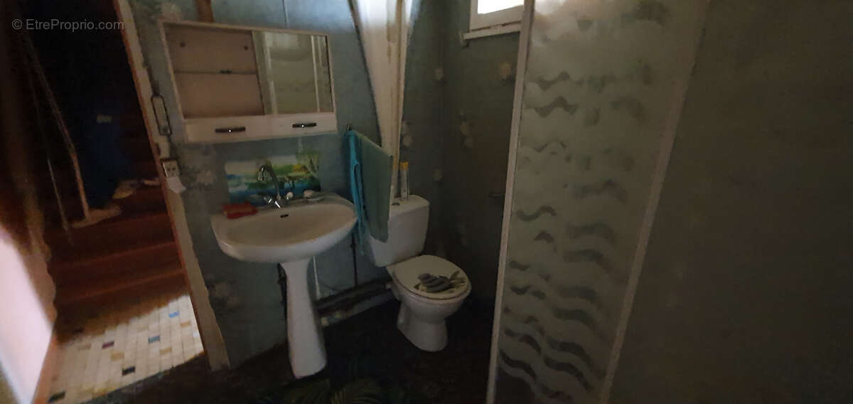 Maison à SAINT-MEME-LES-CARRIERES