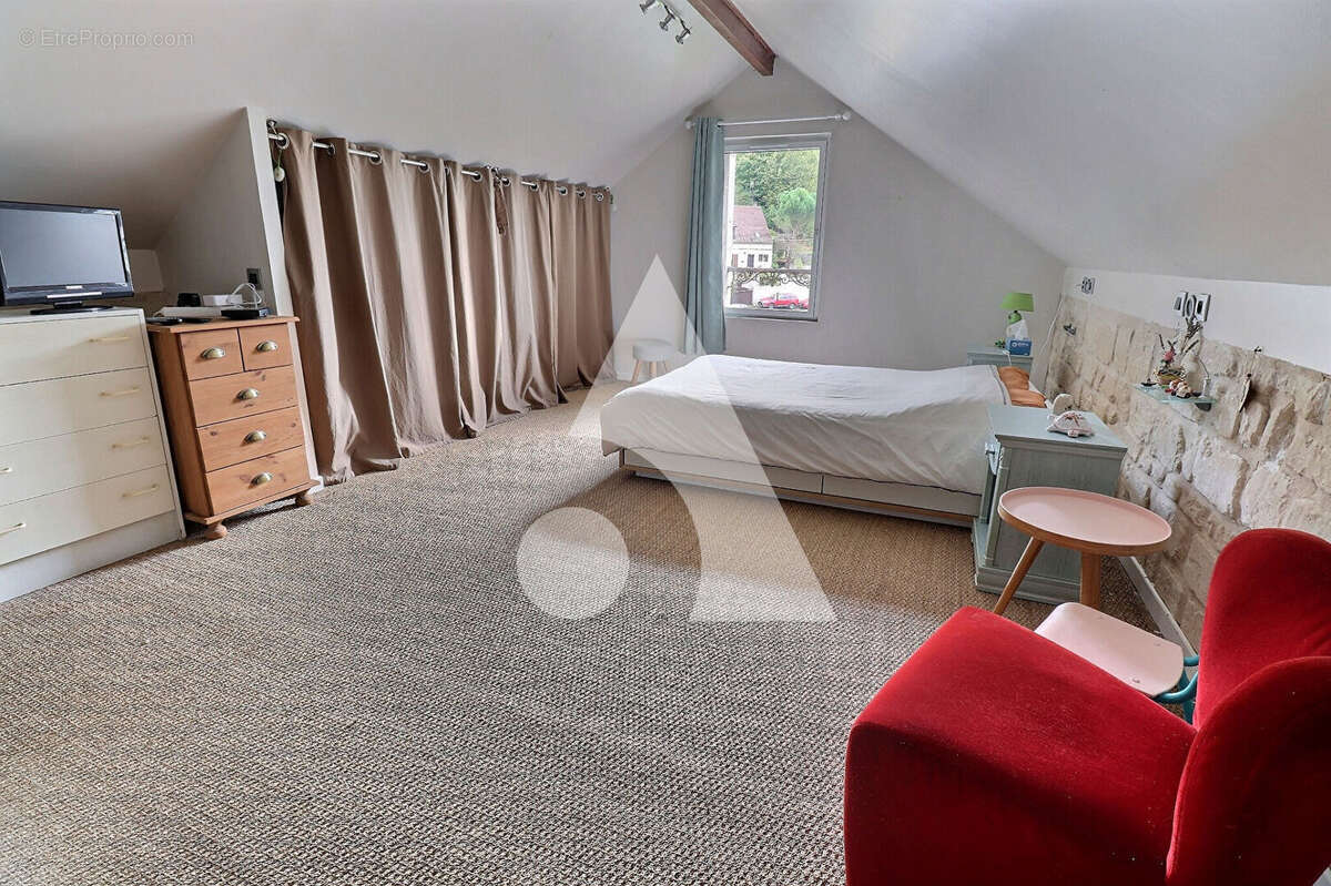 Maison à MERY-SUR-OISE