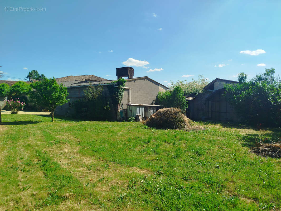 Maison à SOUSSAC