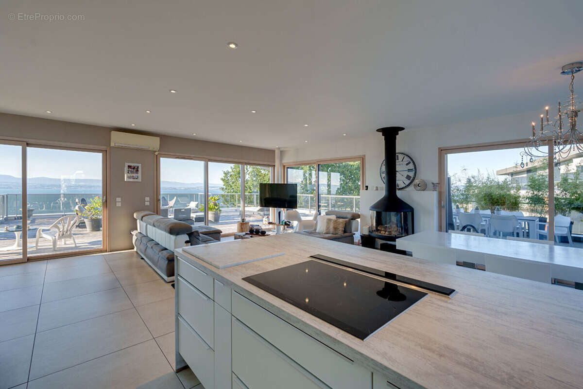 Appartement à EVIAN-LES-BAINS