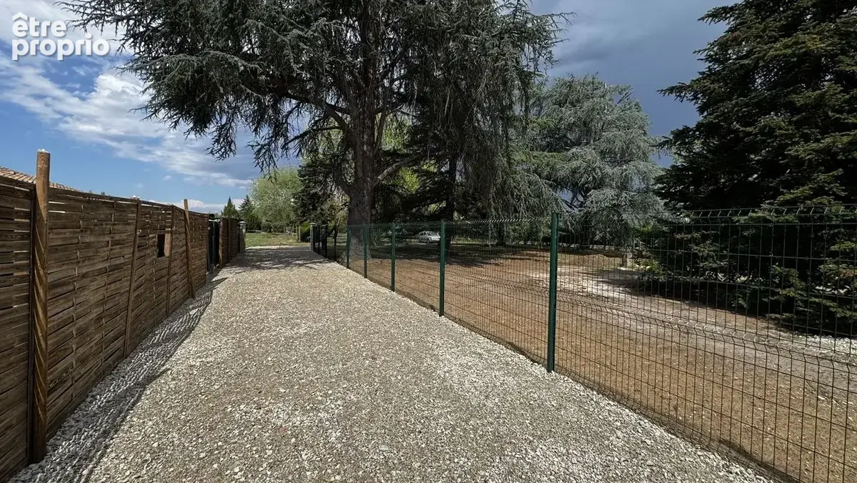 Terrain à bâtir à Saint-Magne-de-Castillon de 1576 m² - photo 3