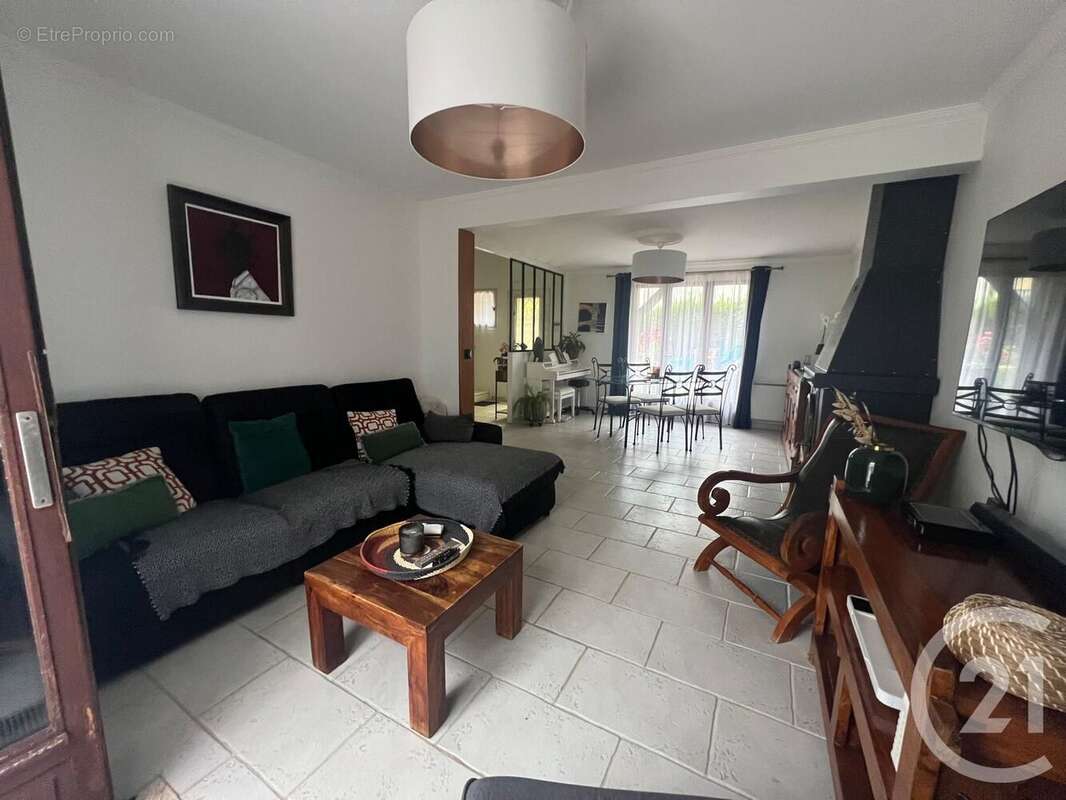 Maison à DAMMARTIN-EN-GOELE