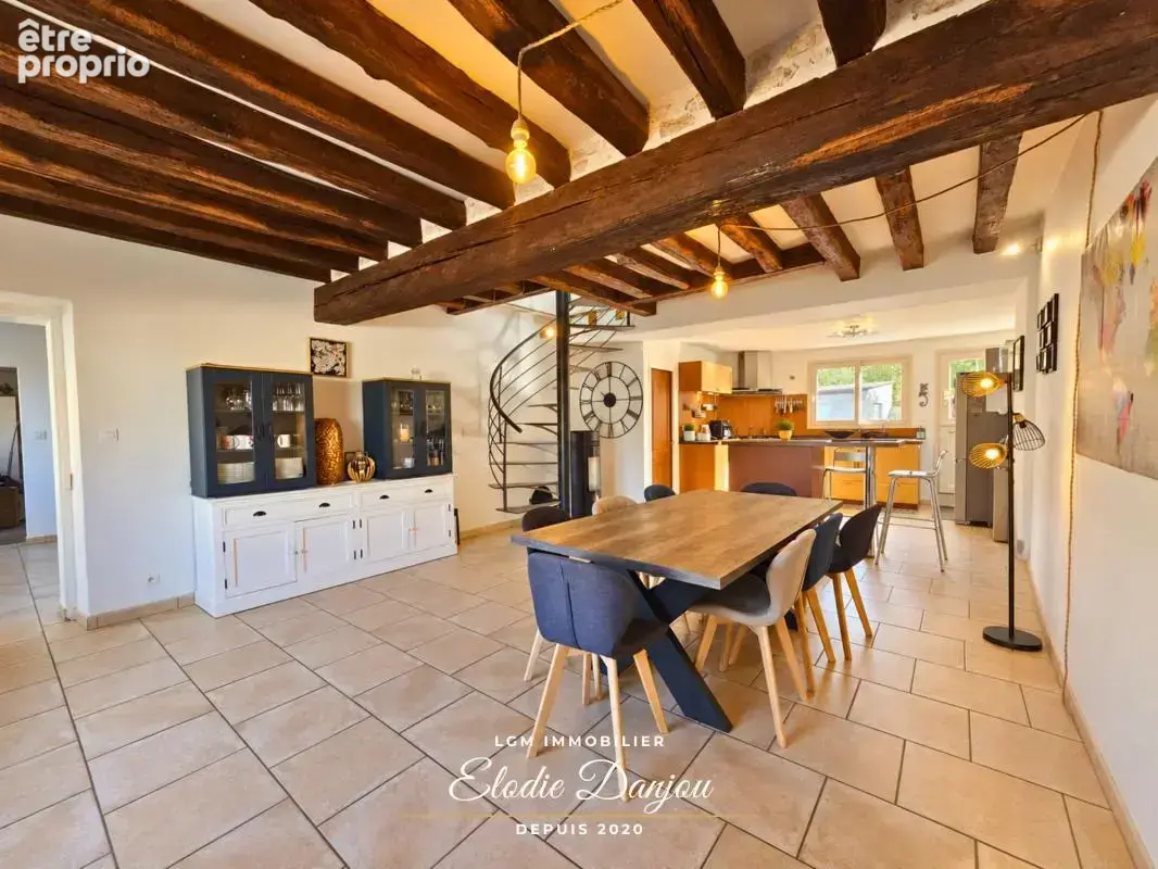 Photo Maison à Oucques au prix de 180 000€