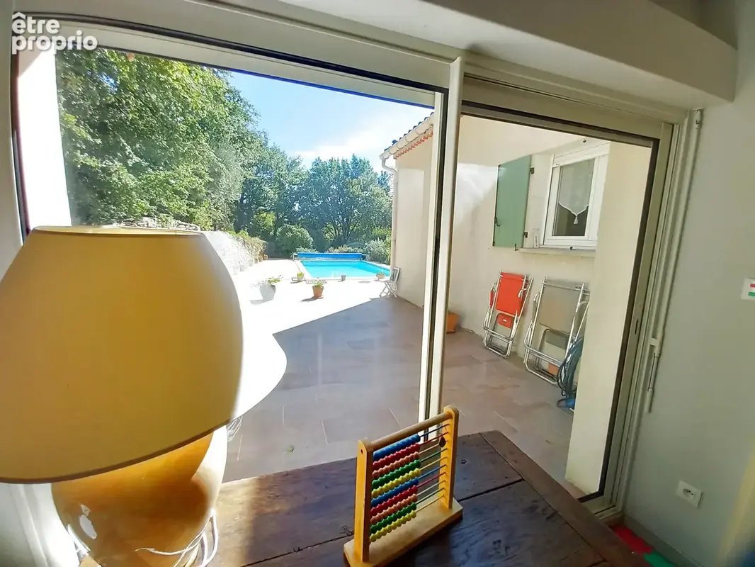 Superbe villa plain pied avec piscine sur 4000M2 arborés. - photo 49