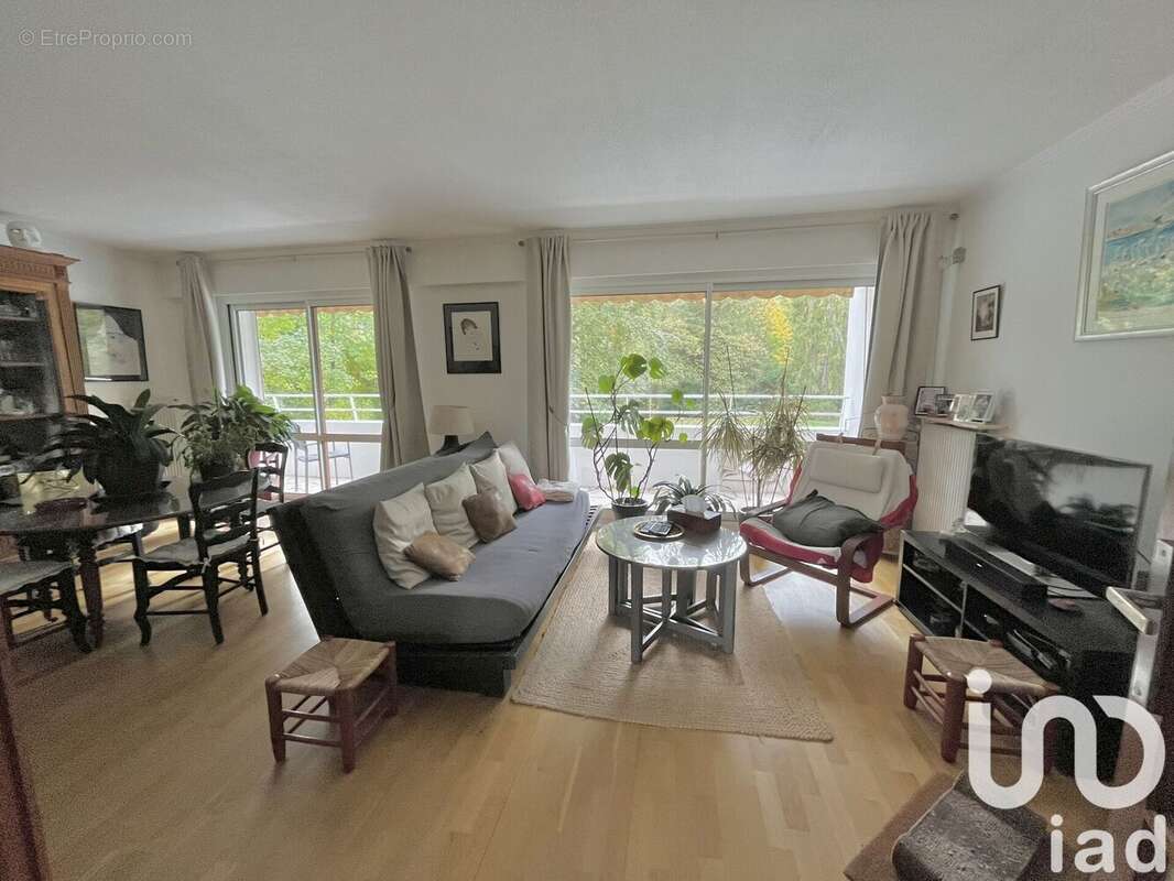 Photo 2 - Appartement à COMBS-LA-VILLE