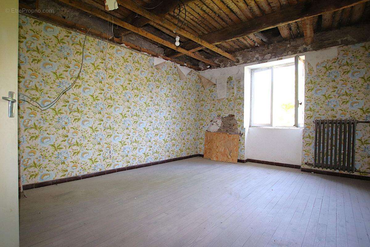 RARE - Demeure de caractère de 300 m² à rénover sur 5 385 m² de terrain - photo 15