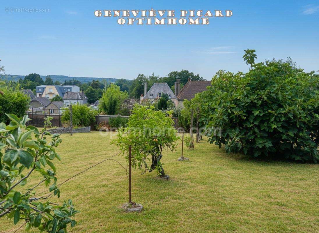 Centre-ville de Pontivy – Maison de 4 pièces sur 1 500 m² en zone UB : un potentiel rare qui fait la différence ! - photo 27