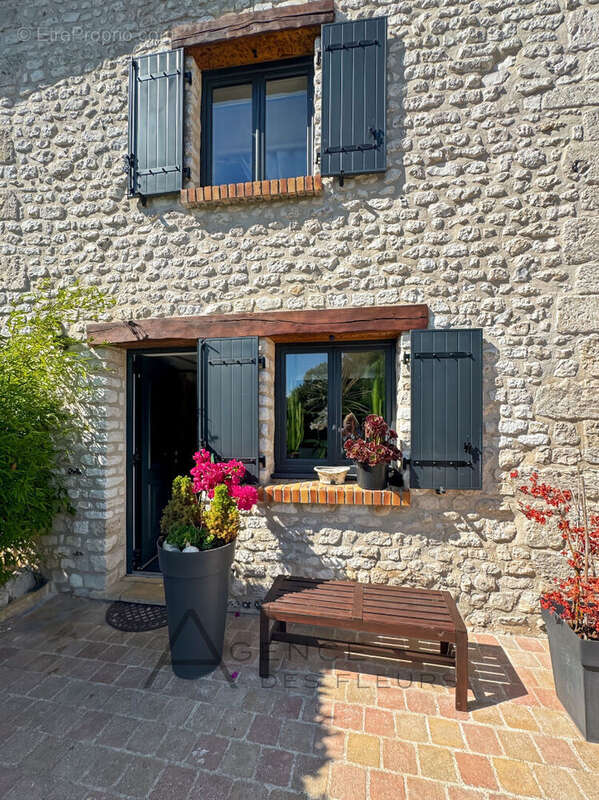 Maison à TOURVILLE-LA-RIVIERE