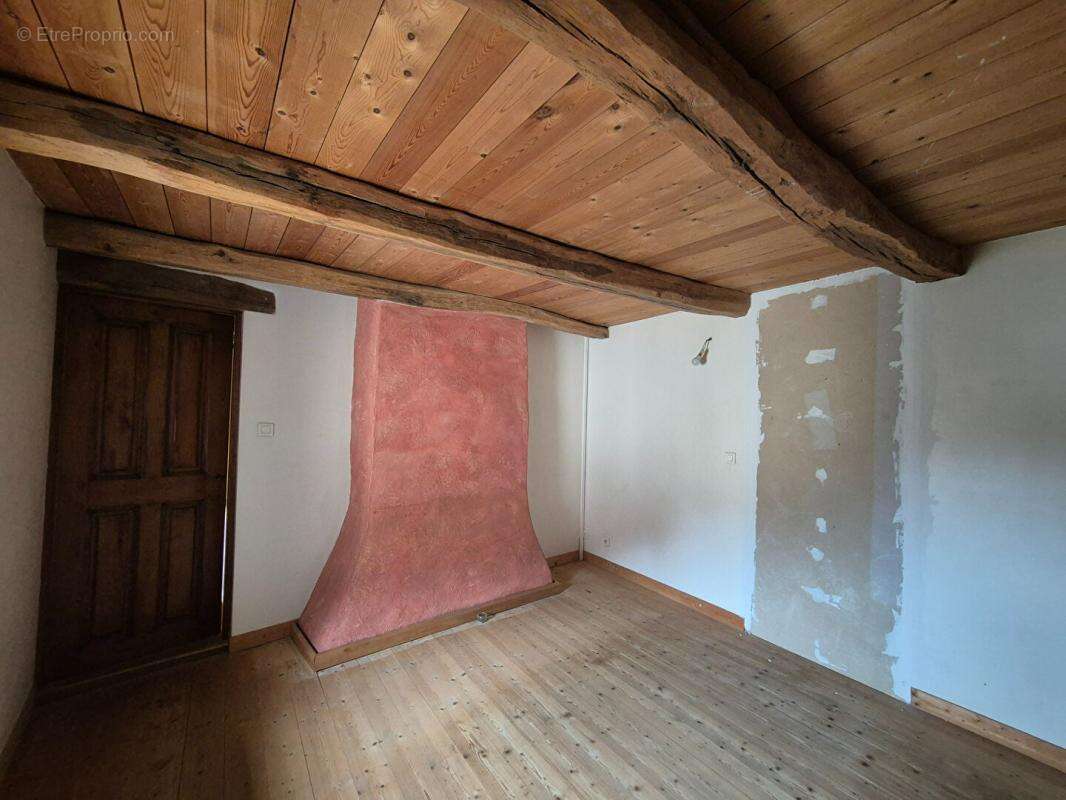 Maison à CHARGEY-LES-PORT