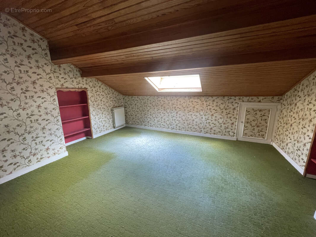 Maison de 212 m2 habitables avec son terrain constructible - photo 8