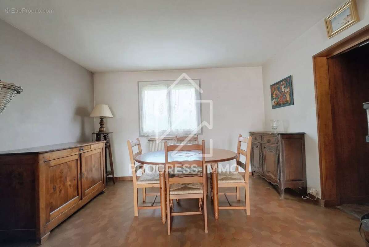 Maison à BRIE-COMTE-ROBERT