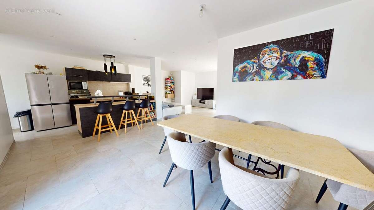 Maison 268 m² à Saint-Cyr-En-Val  - photo 2