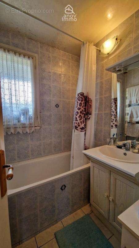Appartement à FONTAINE