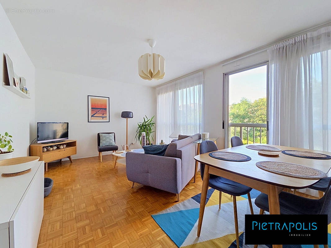 Appartement à LYON-8E
