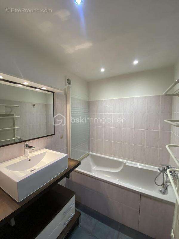 Maison à SAINT-SYMPHORIEN-DE-LAY