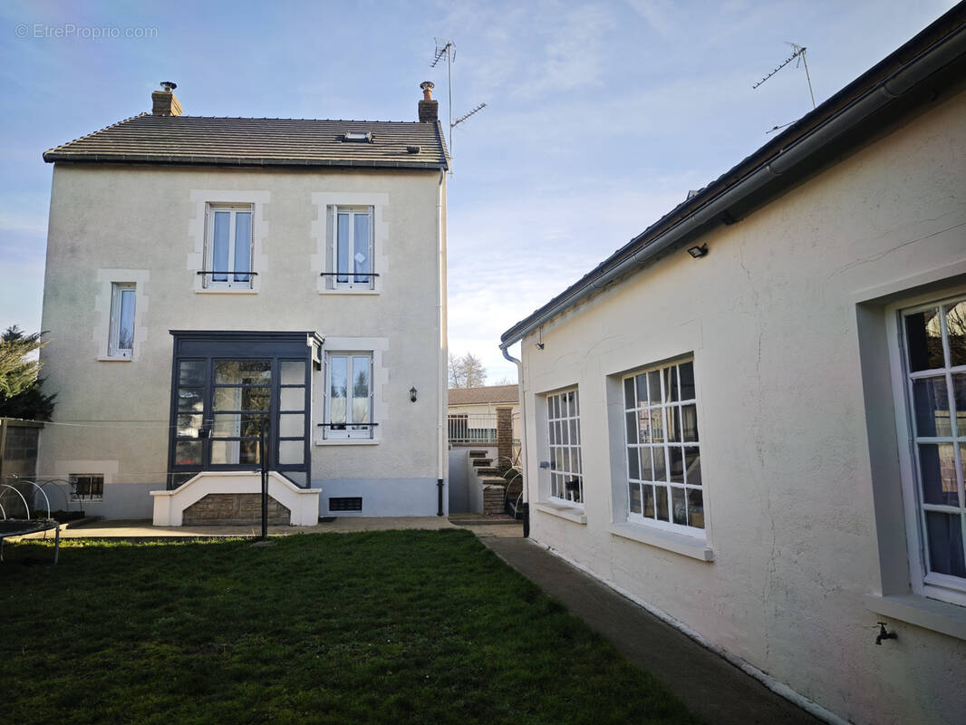 Maison à CERCY-LA-TOUR