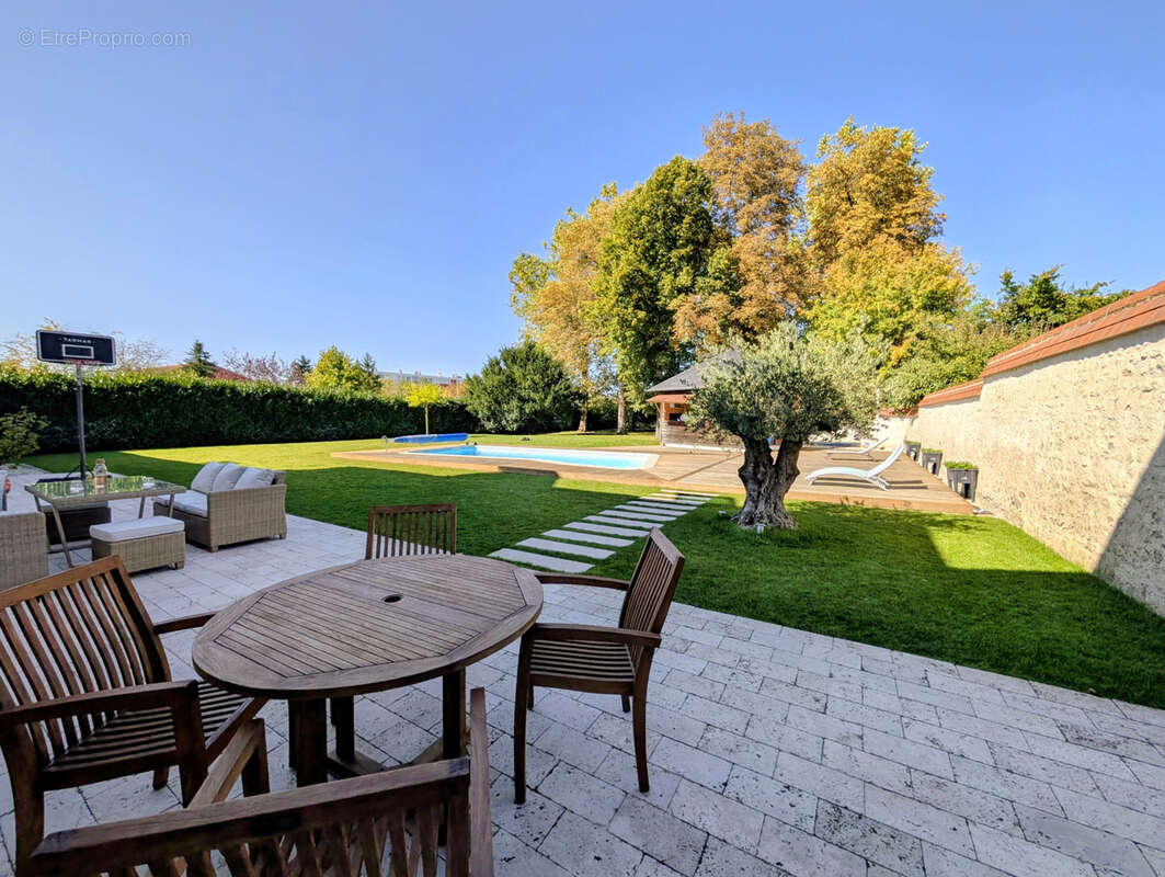 Maison à SAINT-JEAN-DE-BRAYE