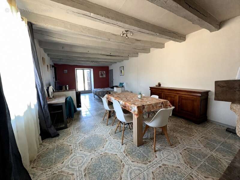 VAUCONCOURT NERVEZAIN (70) -  Propriété à vendre 6 pièces - 4 chambres - photo 2