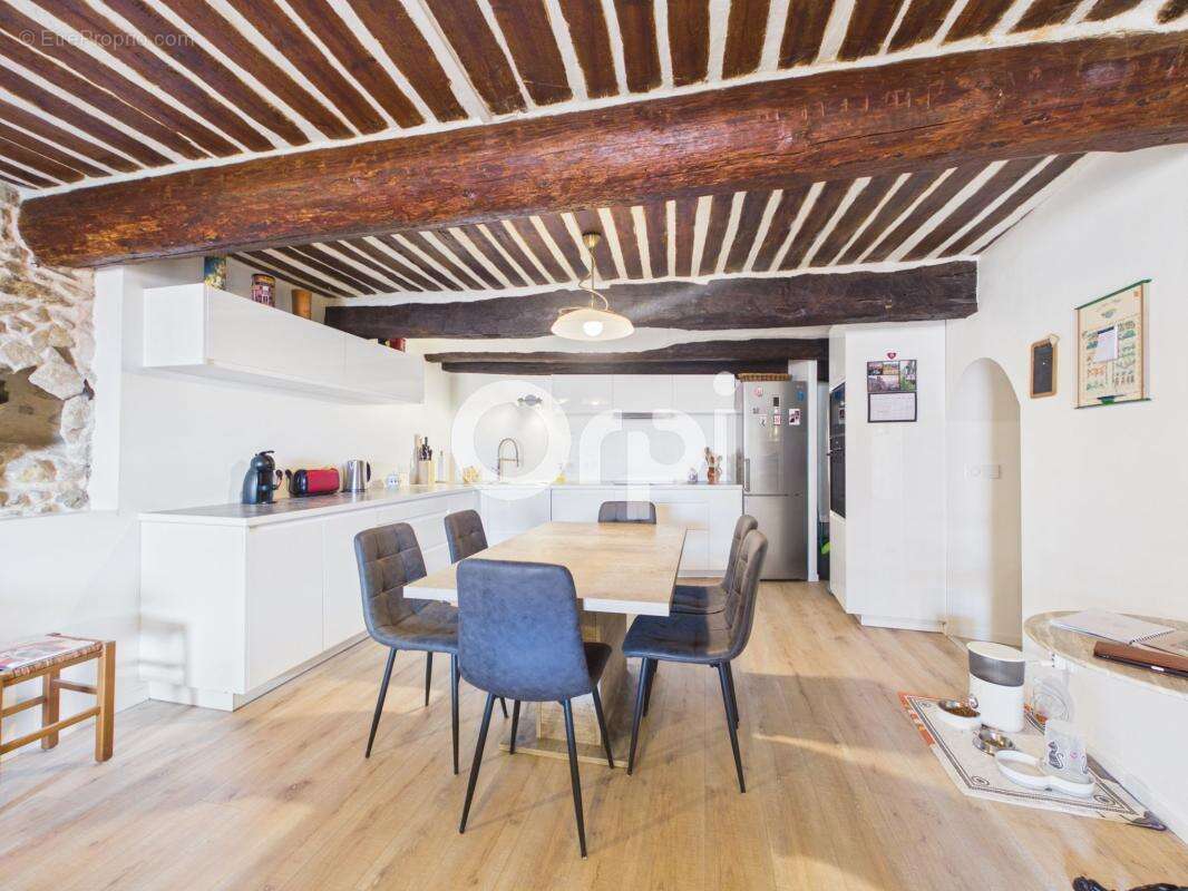 Appartement à FAYENCE