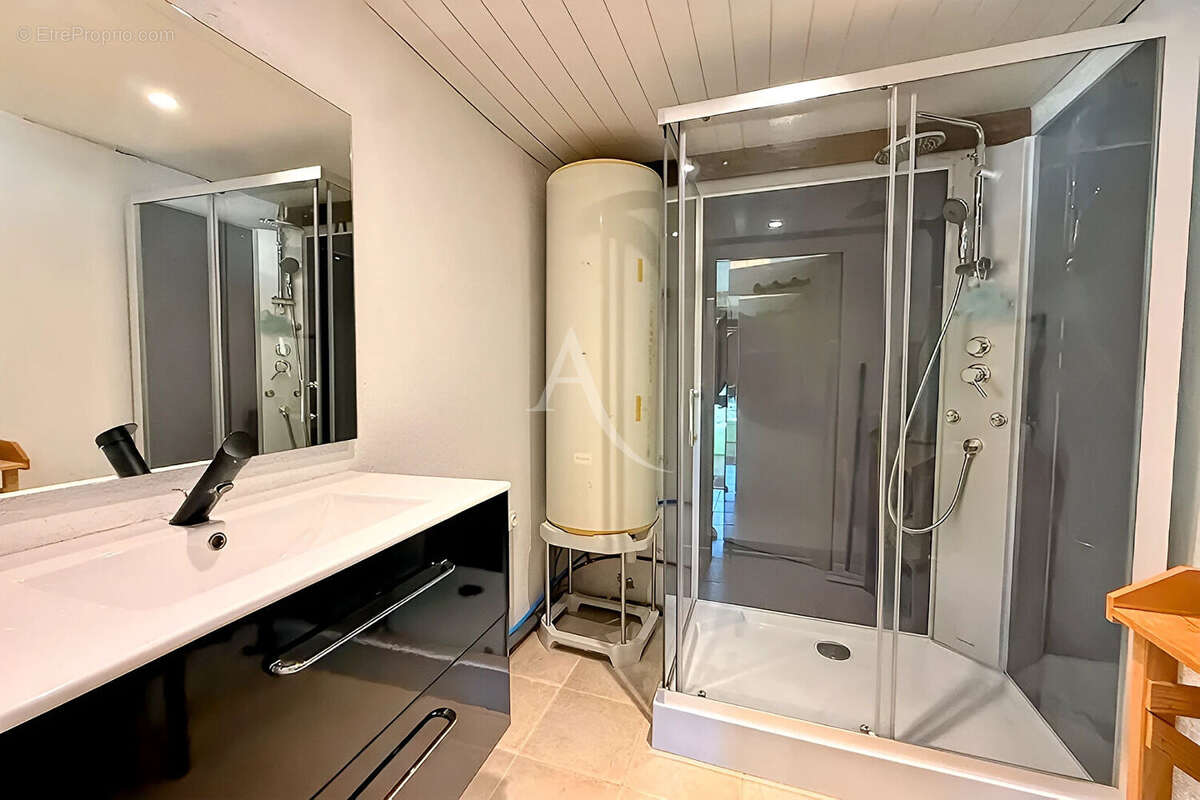 Maison à LA CAILLERE-SAINT-HILAIRE