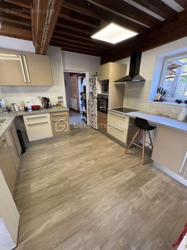 Maison à SAINT-DENIS-DE-CABANNE