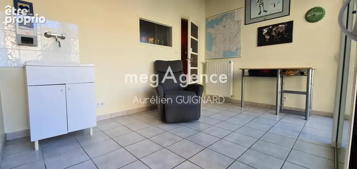 4 chambres, 1 bureau. Bel espace en pelouse. Garage avec grenier - photo 10