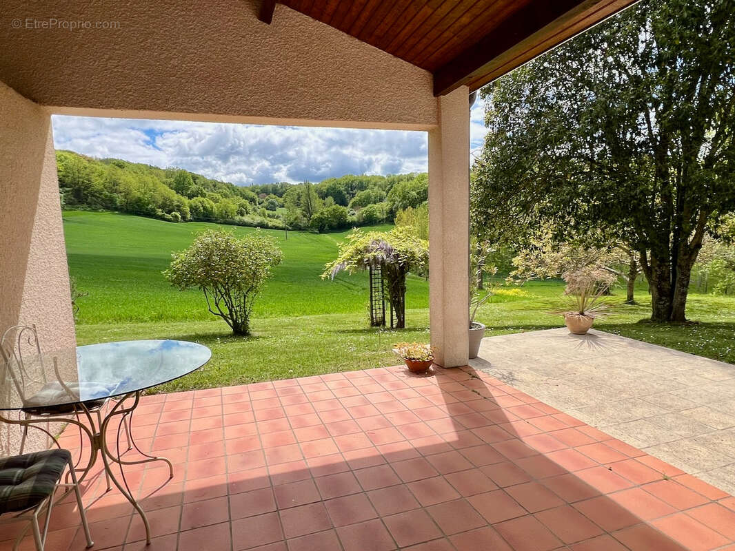 Maison à PUJOLS