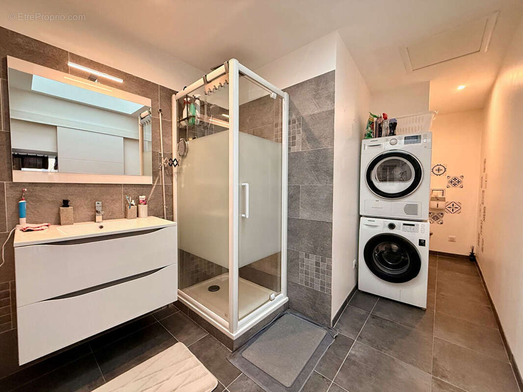 Appartement à BRIE-COMTE-ROBERT