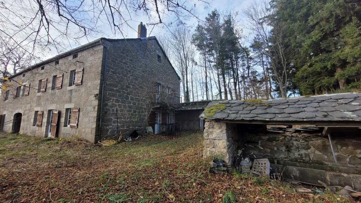 Maison à LE CHAMBON-SUR-LIGNON