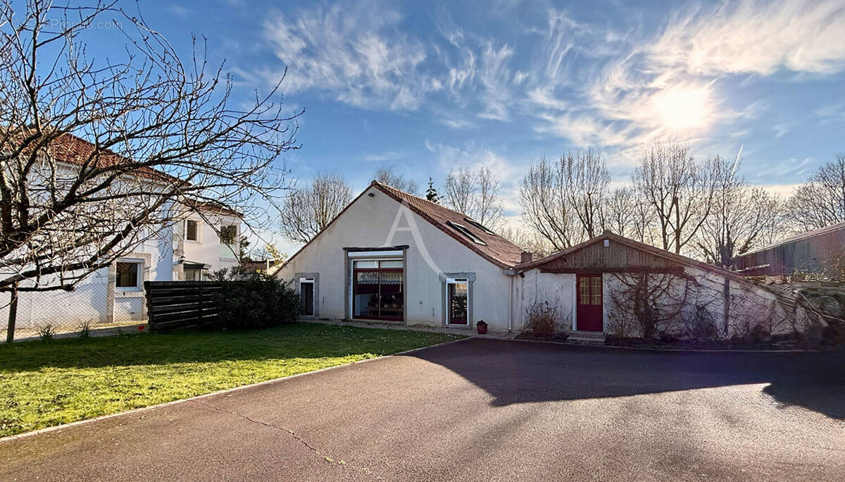 Maison à SAINT-FLORENT-DES-BOIS