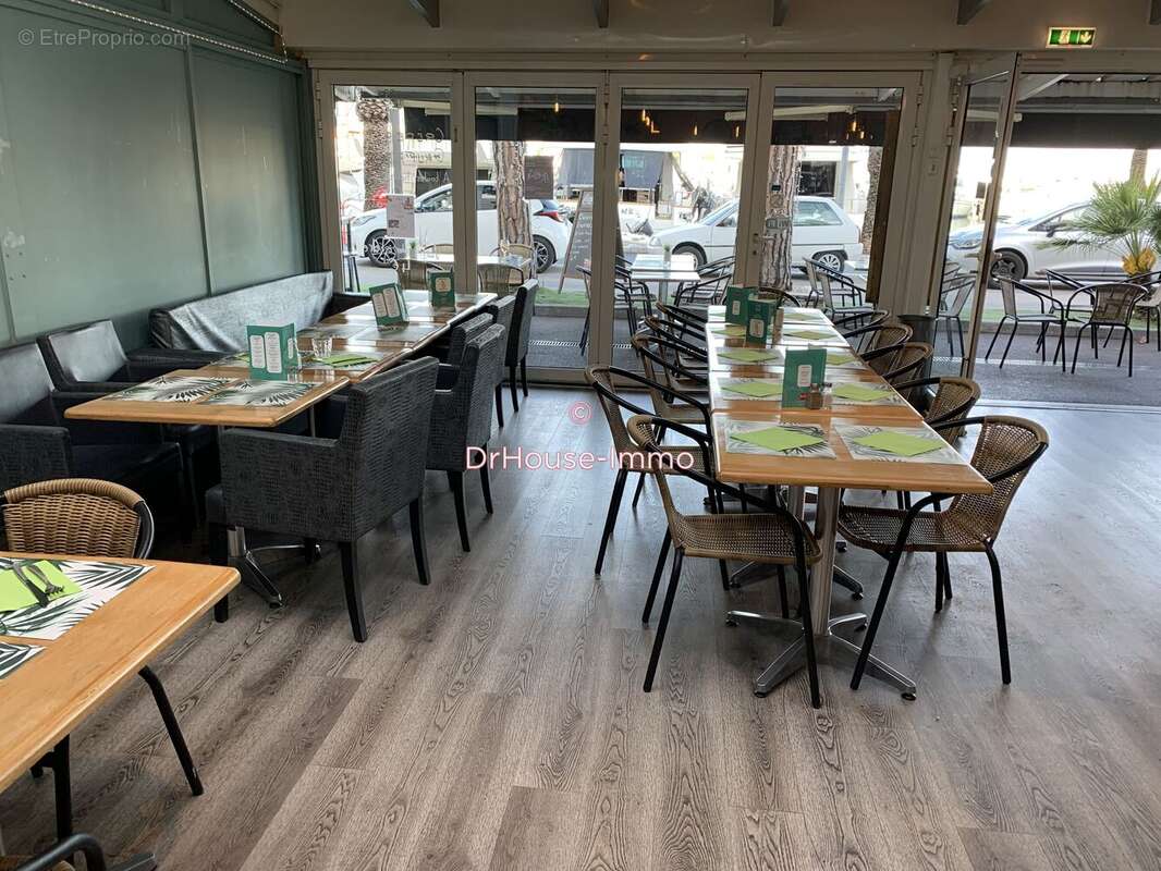 Commerce à VILLENEUVE-LOUBET