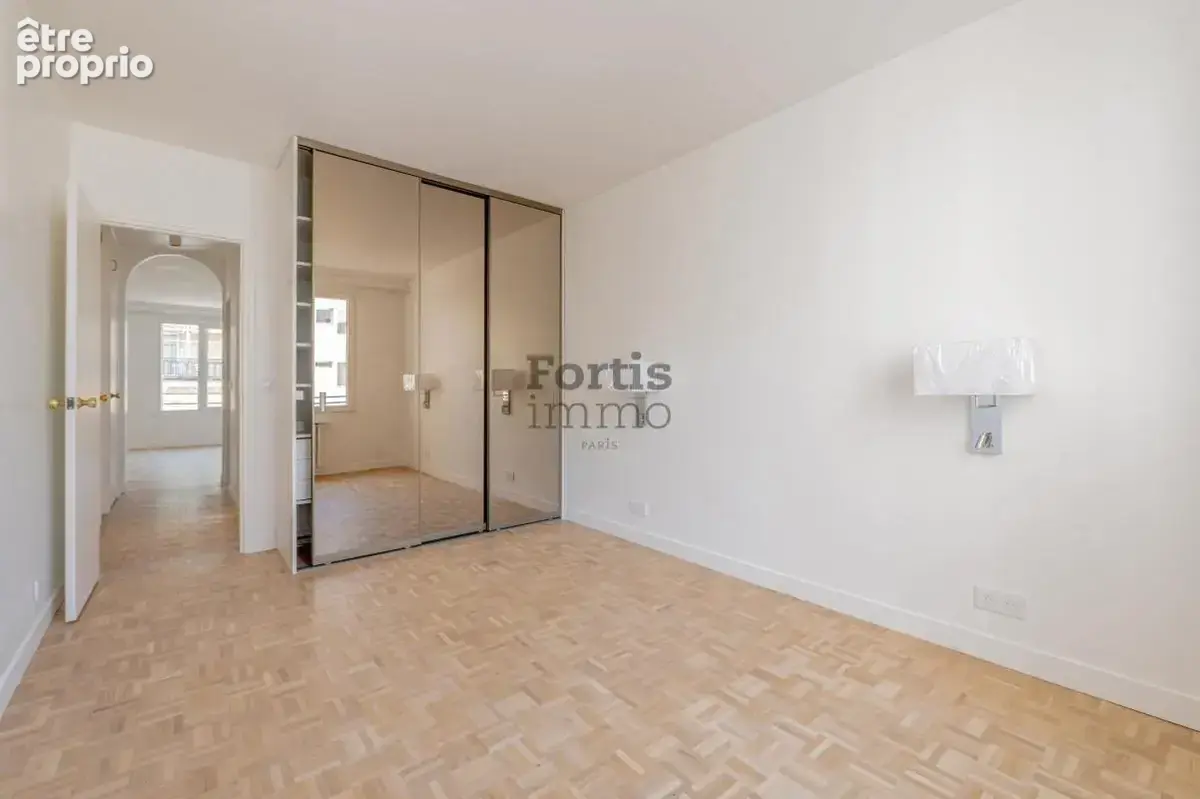 Paris 75006 – raspail - 3 pièces refait à neuf - photo 10