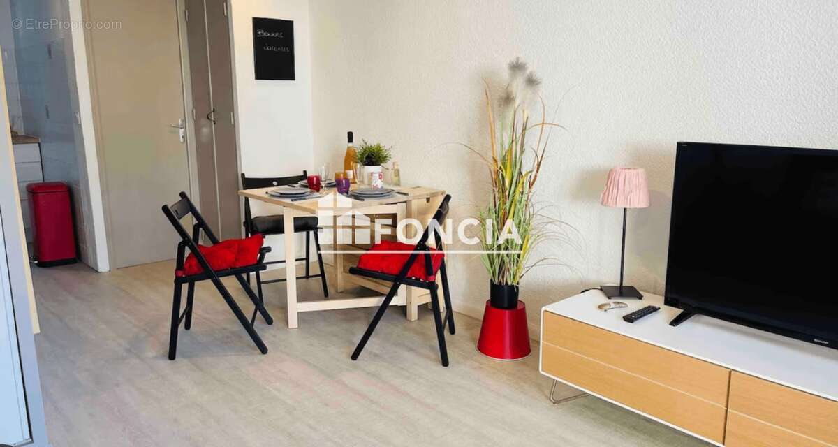 Appartement à ROQUEBRUNE-SUR-ARGENS