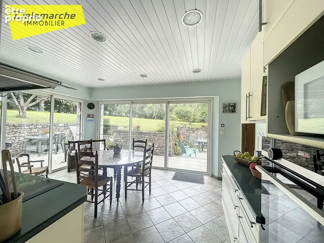 Maison + gite Lingreville  9 pièces et dépendances - photo 4