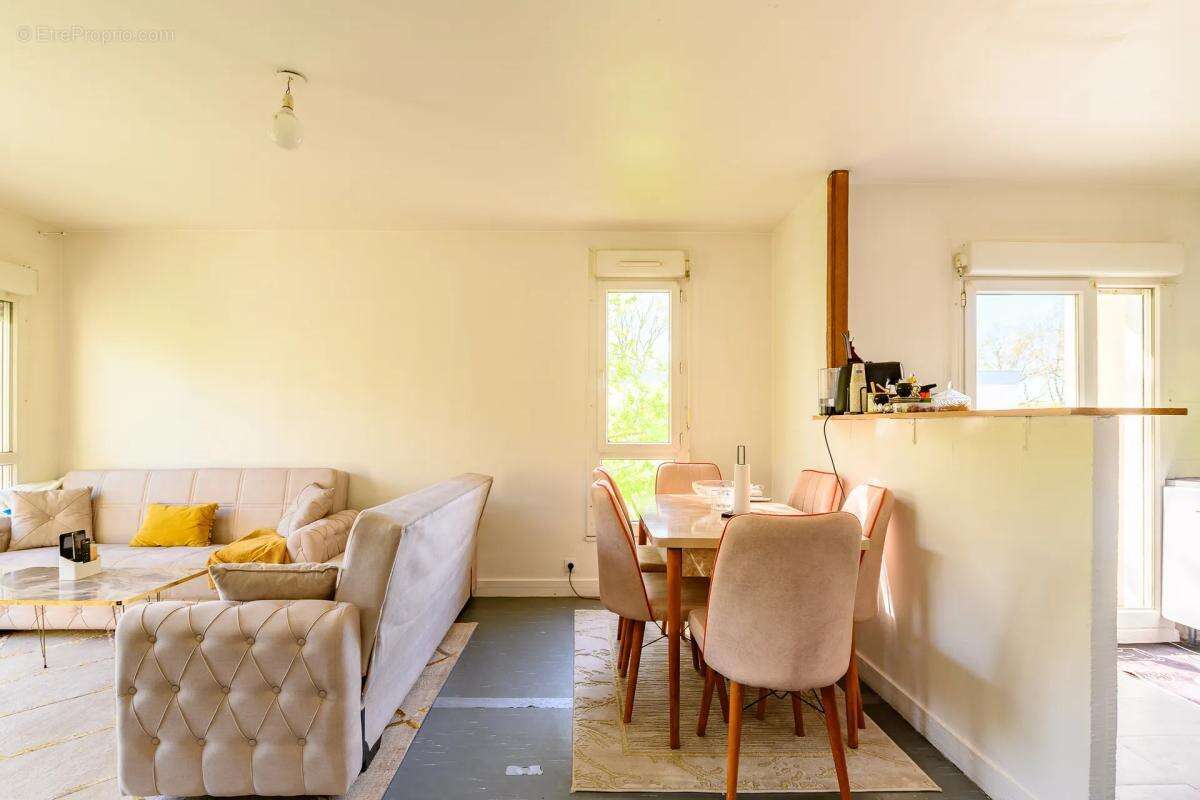 Appartement à TREMBLAY-EN-FRANCE