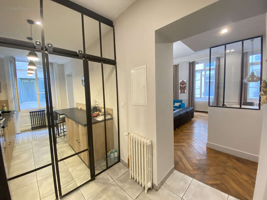 Appartement à SAINT-ETIENNE