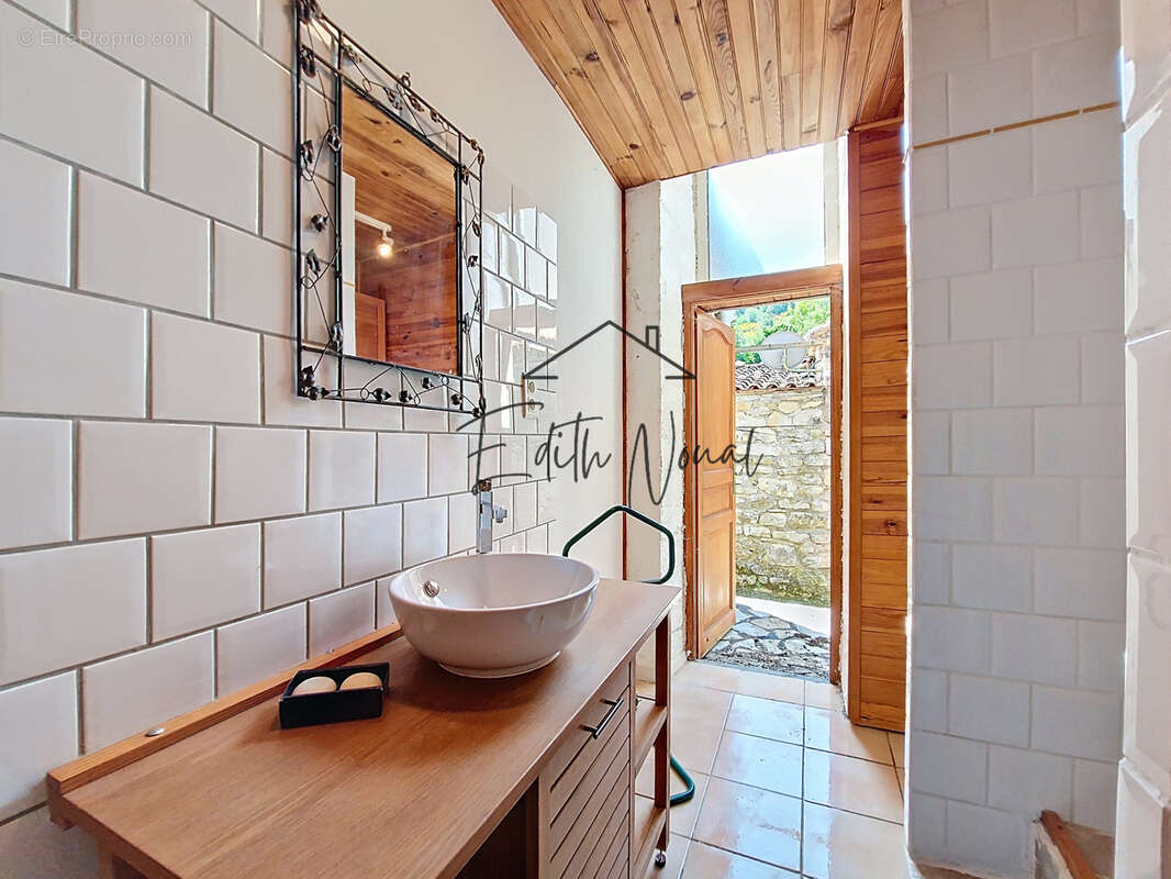 Maison à SAINT-GEORGES-DE-LUZENCON