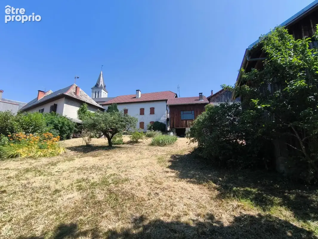 Batisse chargée d'histoire - photo 2