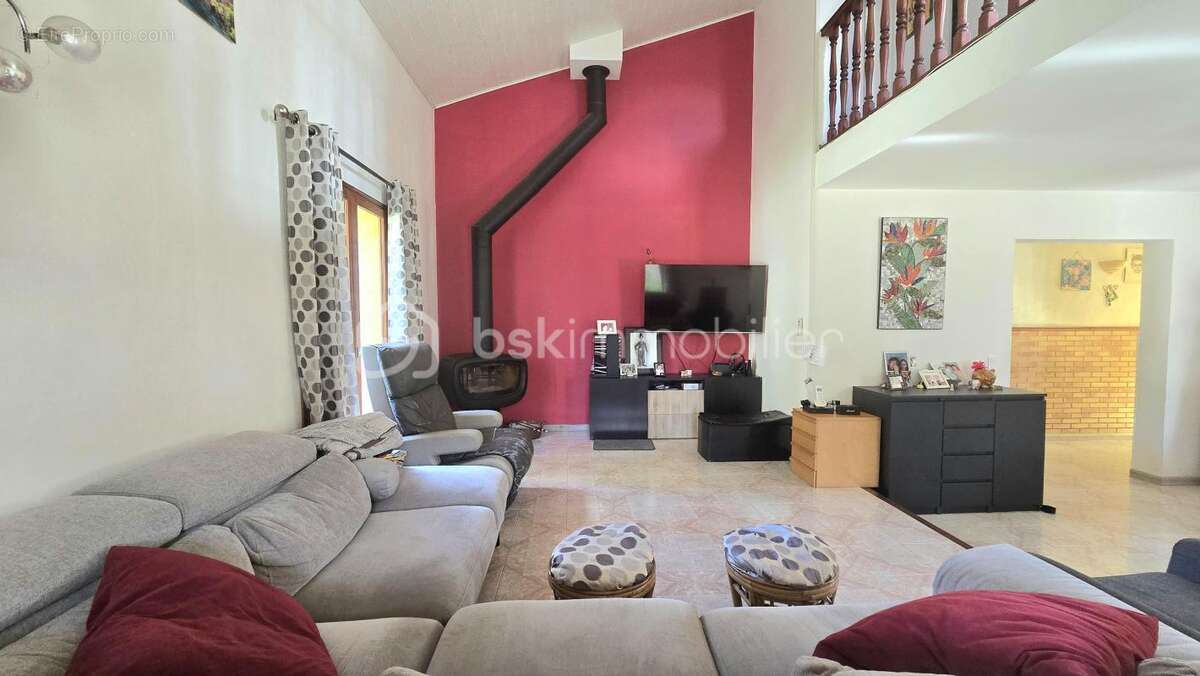 Maison à SAINT-LAURENT-DE-LA-SALANQUE